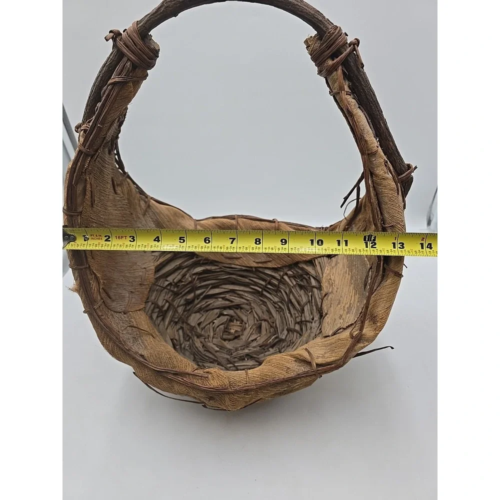 Vintage‎ Southwest Indian Spirit Palm Husk Handmade Basket